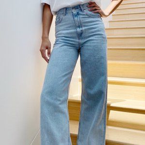 BNWT: Levi's Mile High Loose Jeans